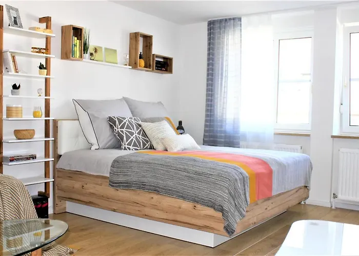 Old Town & Main Station City Apartment